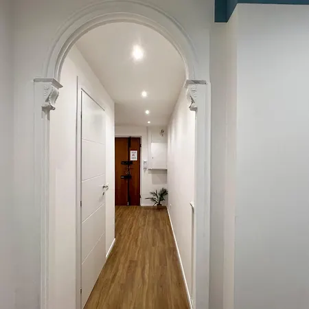 Appartement Blue - Airport 8 Min - Ac - Smart Tv *