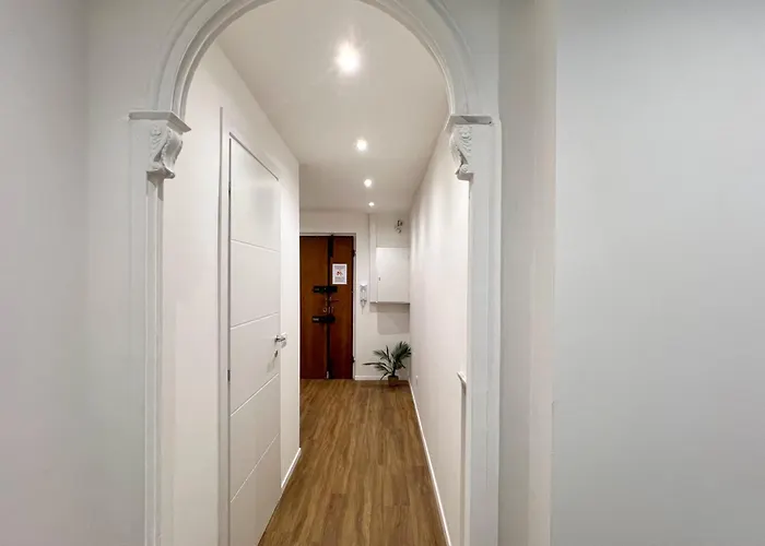 Apartament Blue - Airport 8 Min - Ac - Smart Tv *