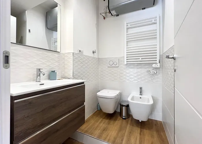 Apartman Blue - Airport 8 Min - Ac - Smart Tv