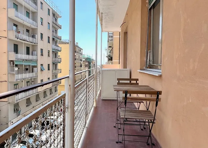Apartman Blue - Airport 8 Min - Ac - Smart Tv *