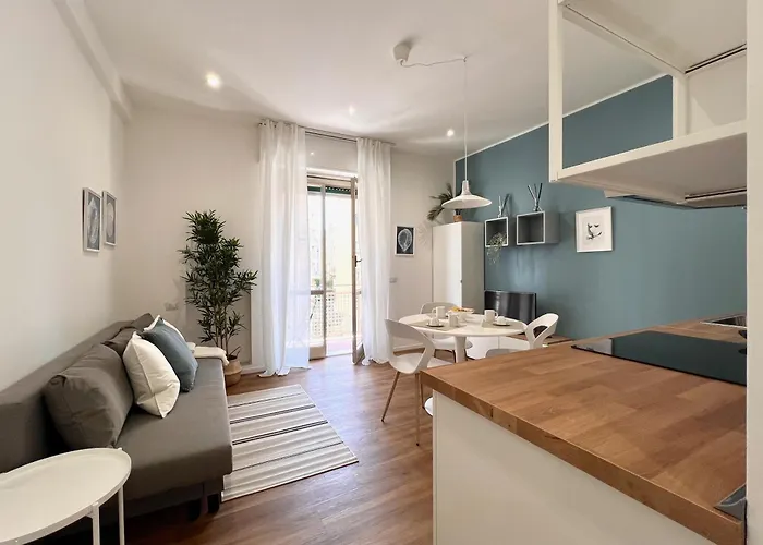 Blue - Airport 8 Min - Ac - Smart Tv Janov